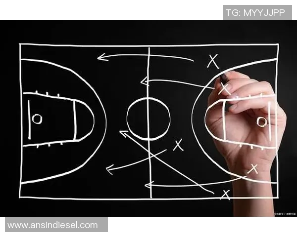 深圳篮球队阵地战解析:战术布局与球队发展新动向 深圳篮球队阵地战解析:战术布局与球队发展新动向