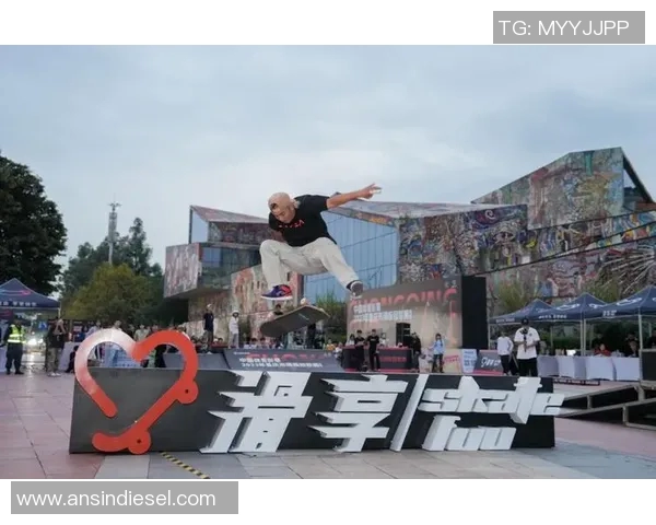 重庆滑板队荣登滑板意识排行榜第十位展现城市活力与青春风采 重庆滑板队荣登滑板意识排行榜第十位展现城市活力与青春风采