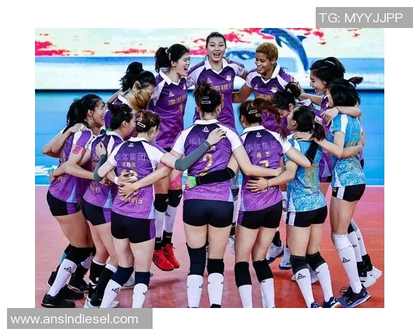 福建女排迎战八一女排强强对决引发球迷热议与期待 福建女排迎战八一女排强强对决引发球迷热议与期待