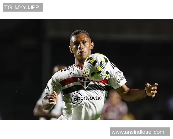 马尔基尼奥斯:从巴西新星到全球足坛的防守巨星之路 马尔基尼奥斯:从巴西新星到全球足坛的防守巨星之路