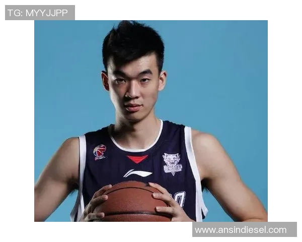 李慕豪的篮球之路：从青年才俊到职业赛场的奋斗与荣耀