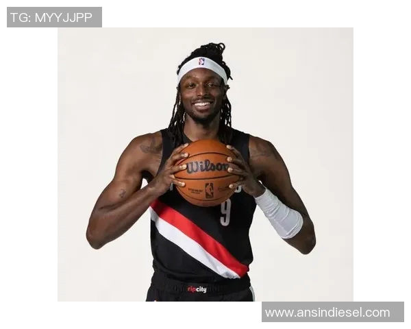 杰拉米格兰特的篮球之路与未来展望:从新星到明星的蜕变之旅 杰拉米格兰特的篮球之路与未来展望:从新星到明星的蜕变之旅